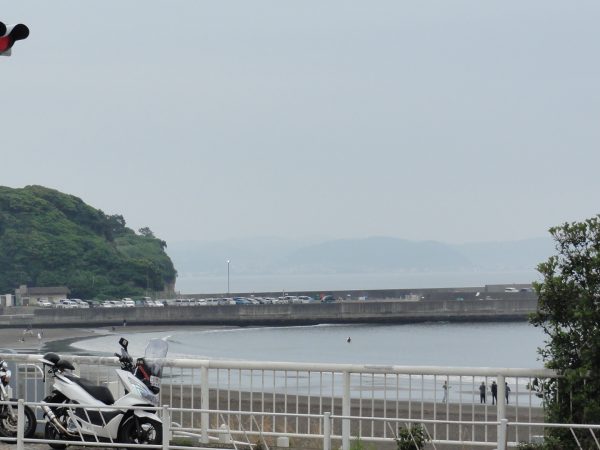 梅雨空