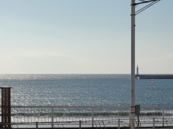 朝から吹いています