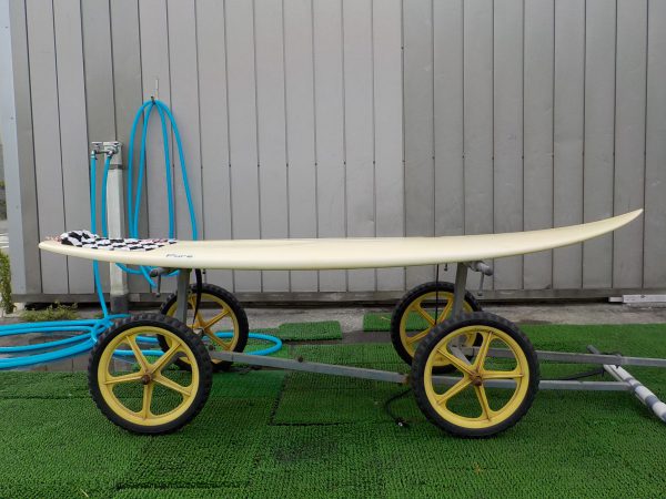 練習用ショートボード（￥19.000）