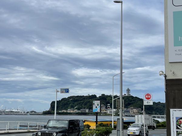 薄曇りの江ノ島！