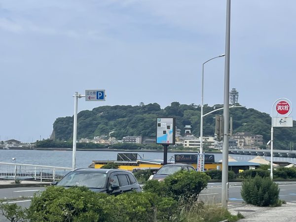 朝から東寄りの風